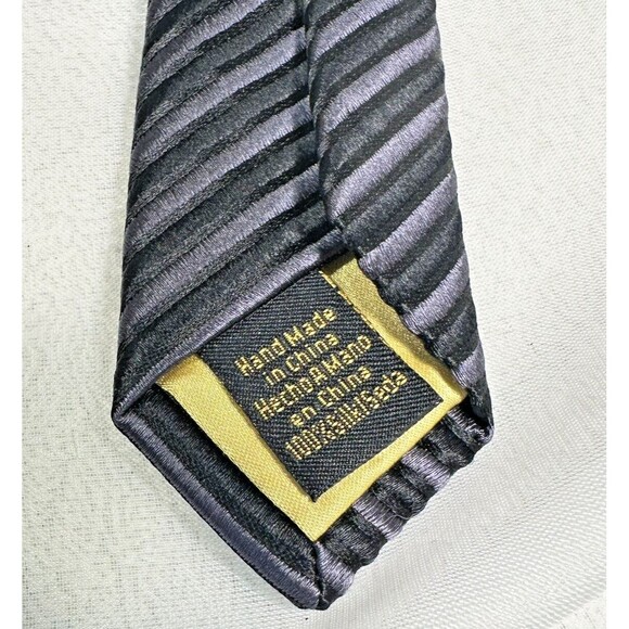 Donald J. Trump Signature Collection Tie Black/Blue/Gray Stripes 100% Silk NWT - Picture 4 of 6